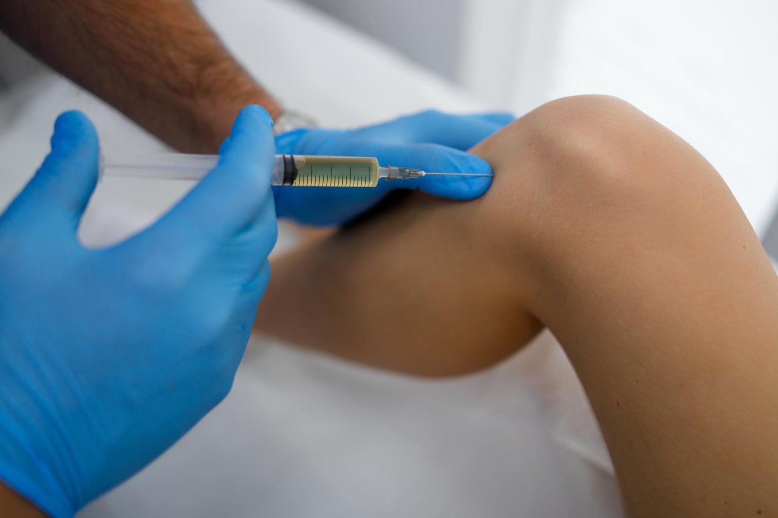 Rodilla siendo infiltrada